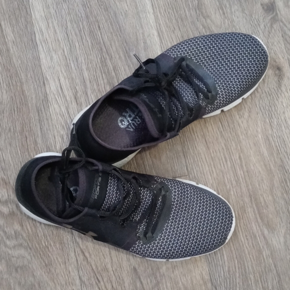 Mens Under Armour shoes - Picture 5 of 5